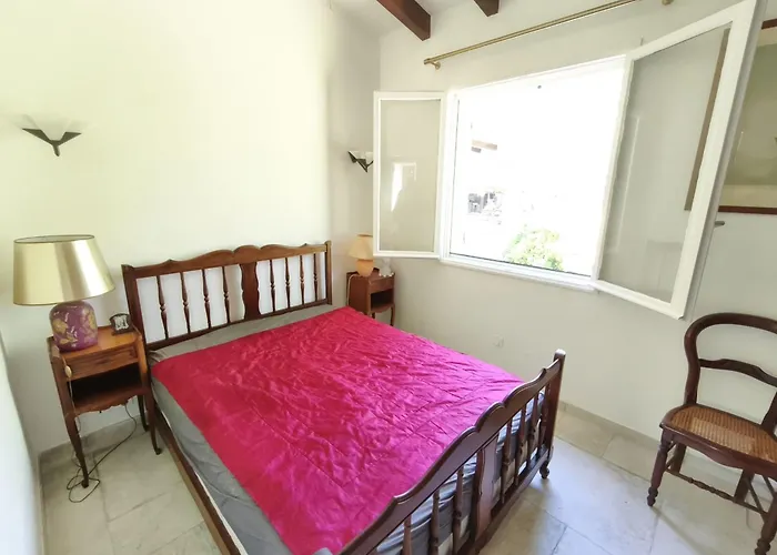 Ecological House With Solar Electricity Nyaraló *