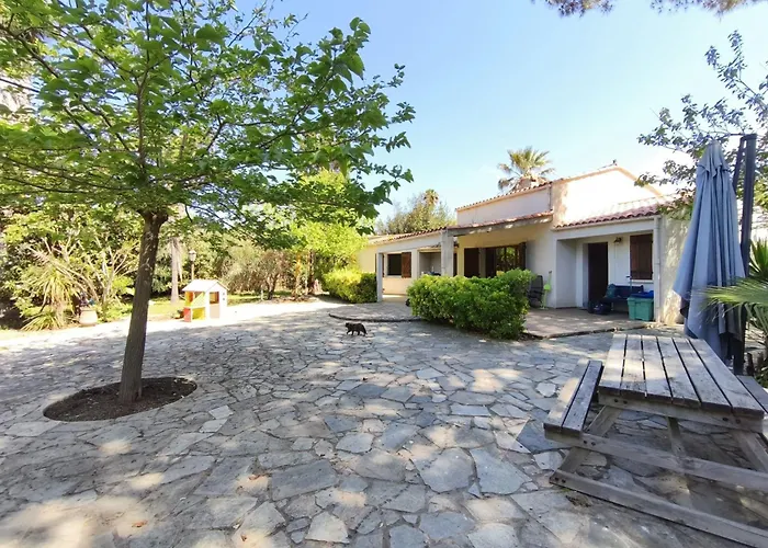 Nyaraló Ecological House With Solar Electricity